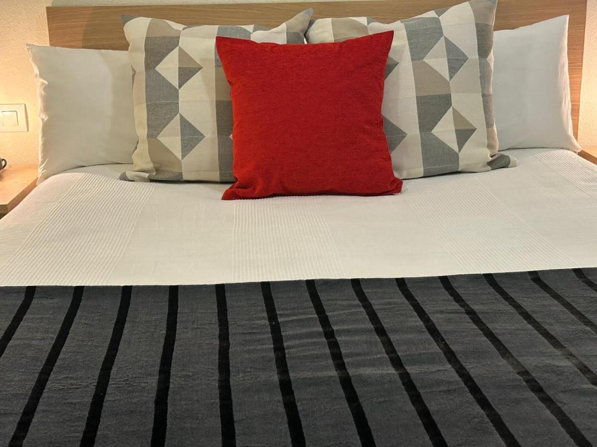 Apartamento Suite Torre Alta Parking Gratis Séville Extérieur photo